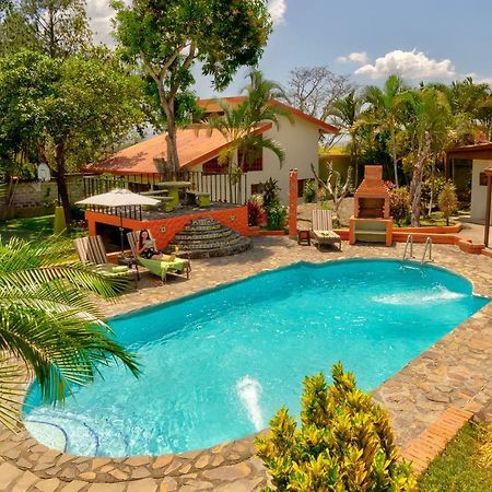 Dushi Vida Country Inn Alajuela Buitenkant foto