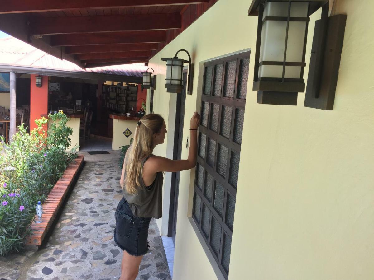 Dushi Vida Country Inn Alajuela Buitenkant foto